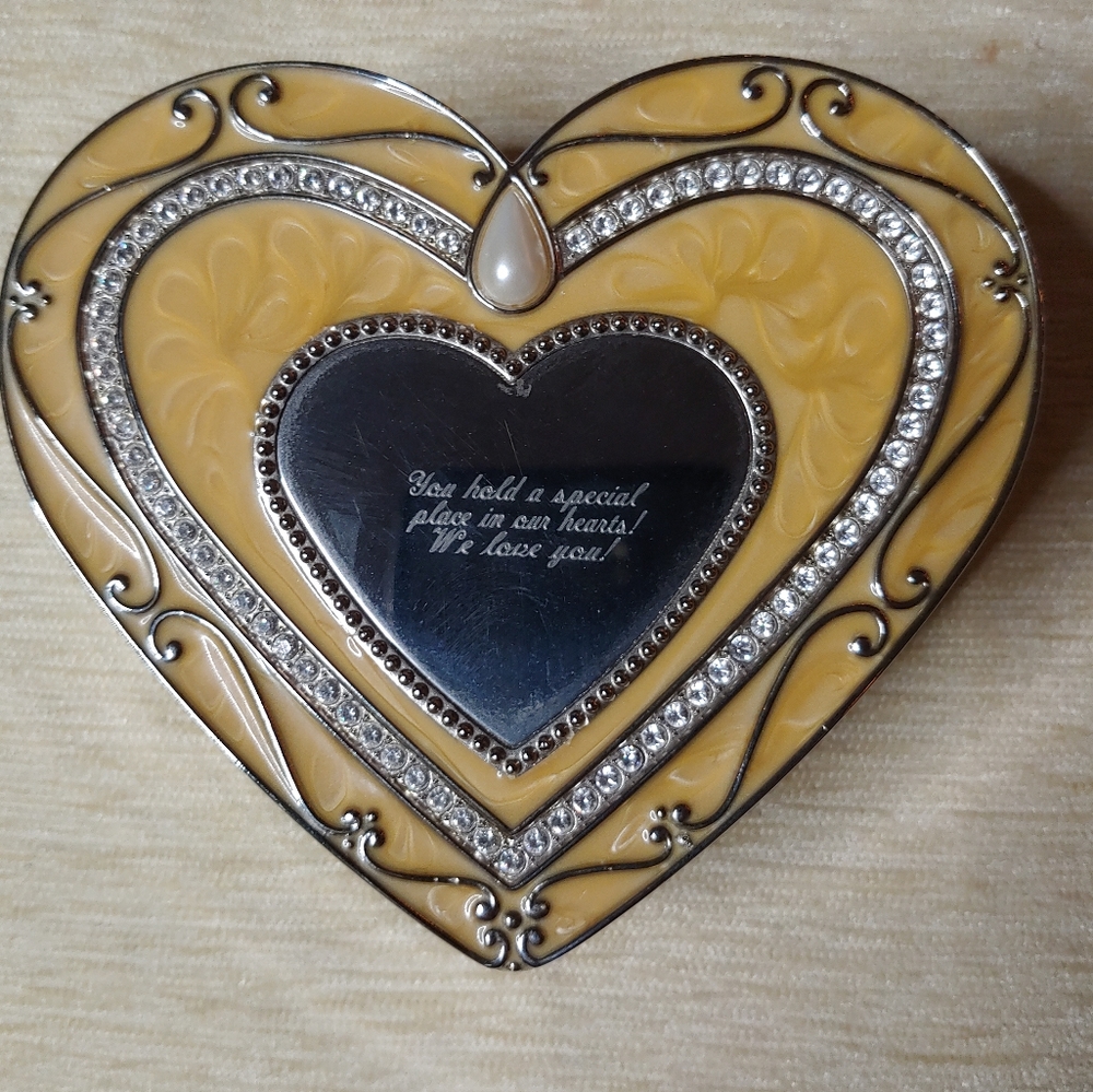 Vintage Things Remembered, Heart Trinket Box